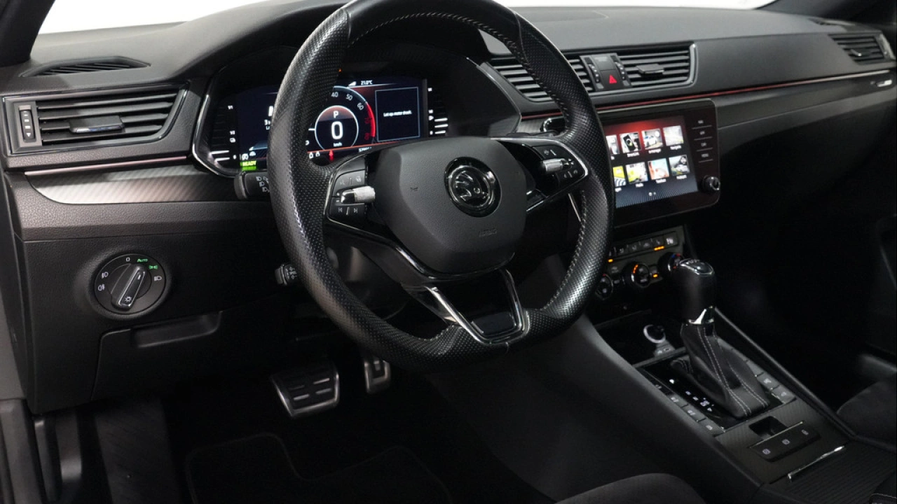 Škoda Superb Combi 1.4 TSI iV 218pk Sportline Business