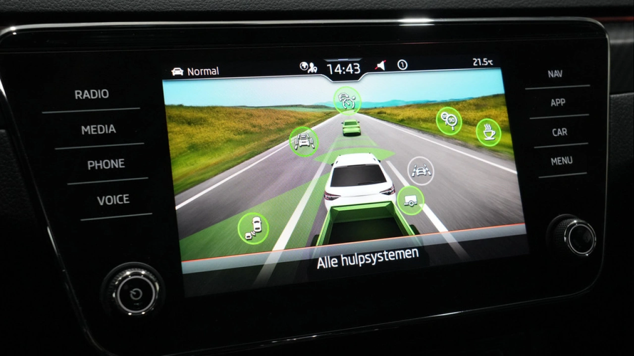 Škoda Superb Combi 1.4 TSI iV 218pk Sportline Business