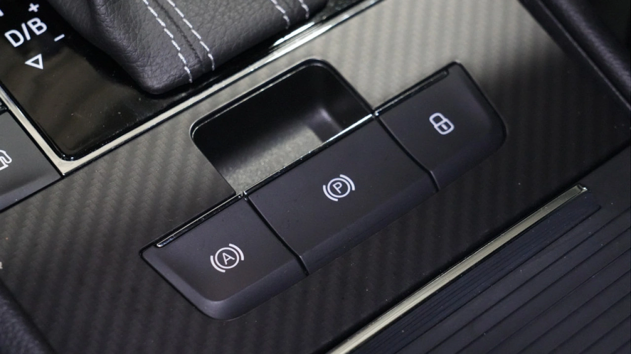 Škoda Superb Combi 1.4 TSI iV 218pk Sportline Business