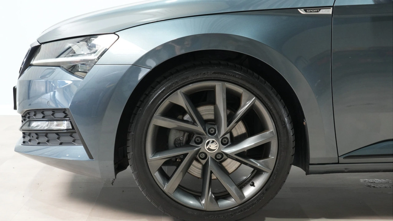 Škoda Superb Combi 1.4 TSI iV 218pk Sportline Business