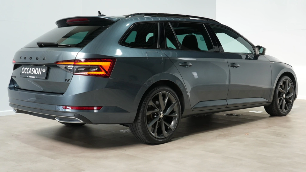 Škoda Superb Combi 1.4 TSI iV 218pk Sportline Business