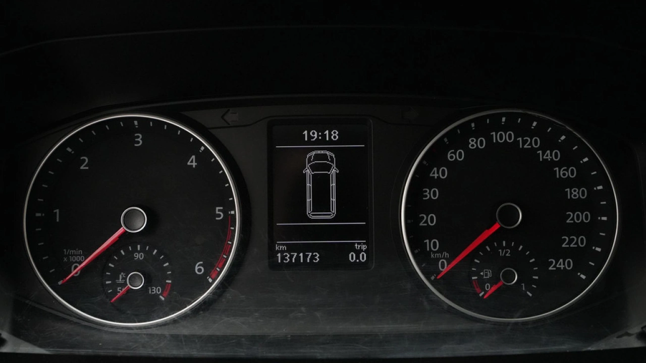 VW Bedrijfswagens Transporter L2H1 2.0 TDI 85pk Trendline-Executive