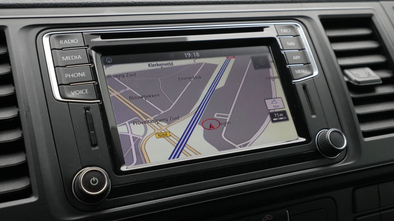 VW Bedrijfswagens Transporter L2H1 2.0 TDI 85pk Trendline-Executive