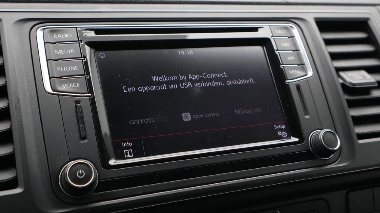 VW Bedrijfswagens Transporter L2H1 2.0 TDI 85pk Trendline-Executive