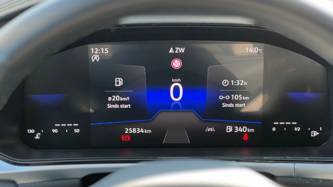 Volkswagen T-Roc 1.0 TSI 116pk Oranje Edition Navigatie Camera