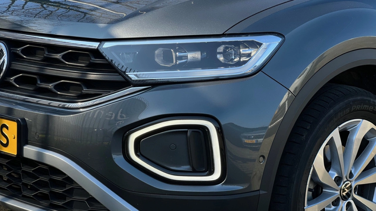 Volkswagen T-Roc 1.0 TSI 116pk Oranje Edition Navigatie Camera