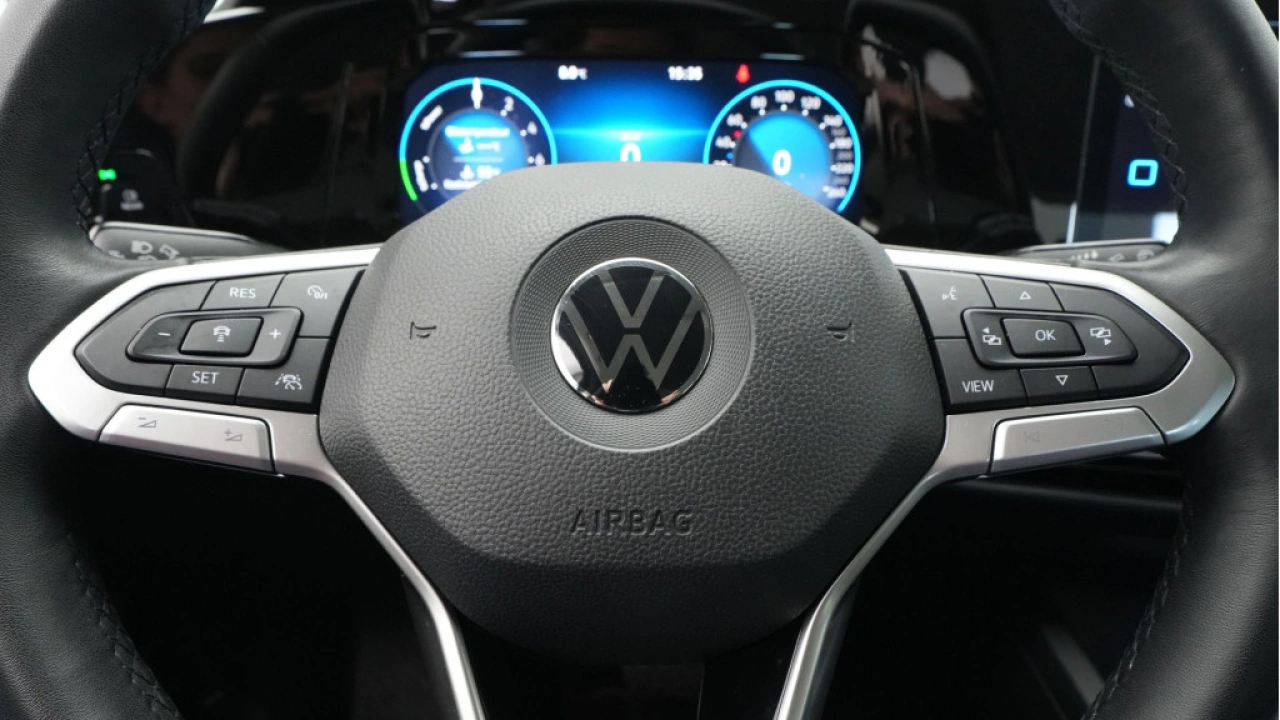 Volkswagen Golf 1.4 TSI eHybrid 204pk DSG Style Navigatie