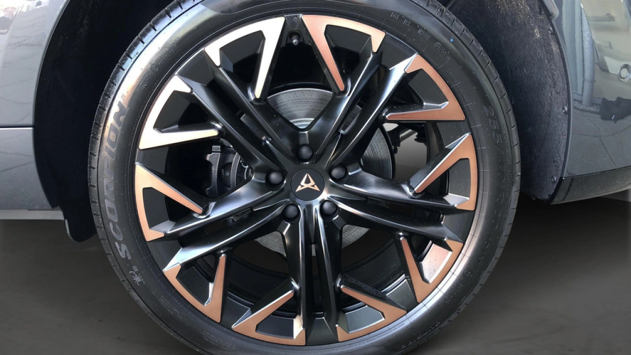 CUPRA Terramar 1.5 TSI e-Hybrid VZ Performance