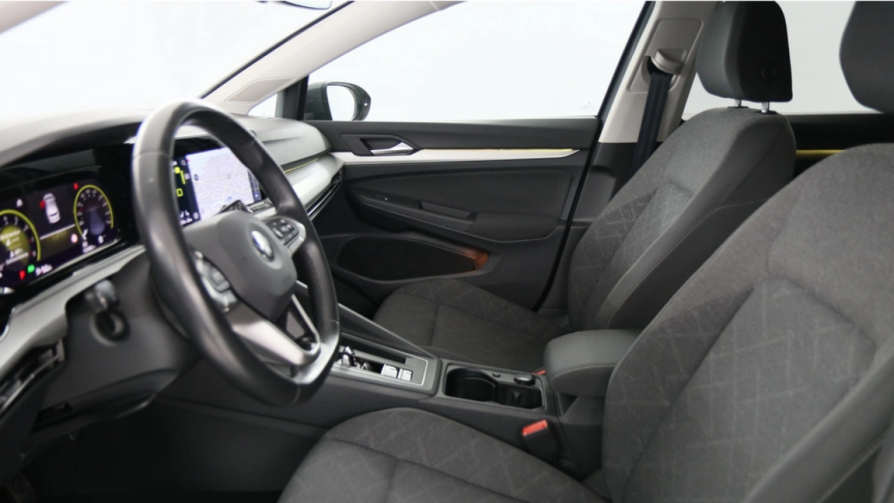 Volkswagen Golf 1.0 eTSI 110pk Life DSG