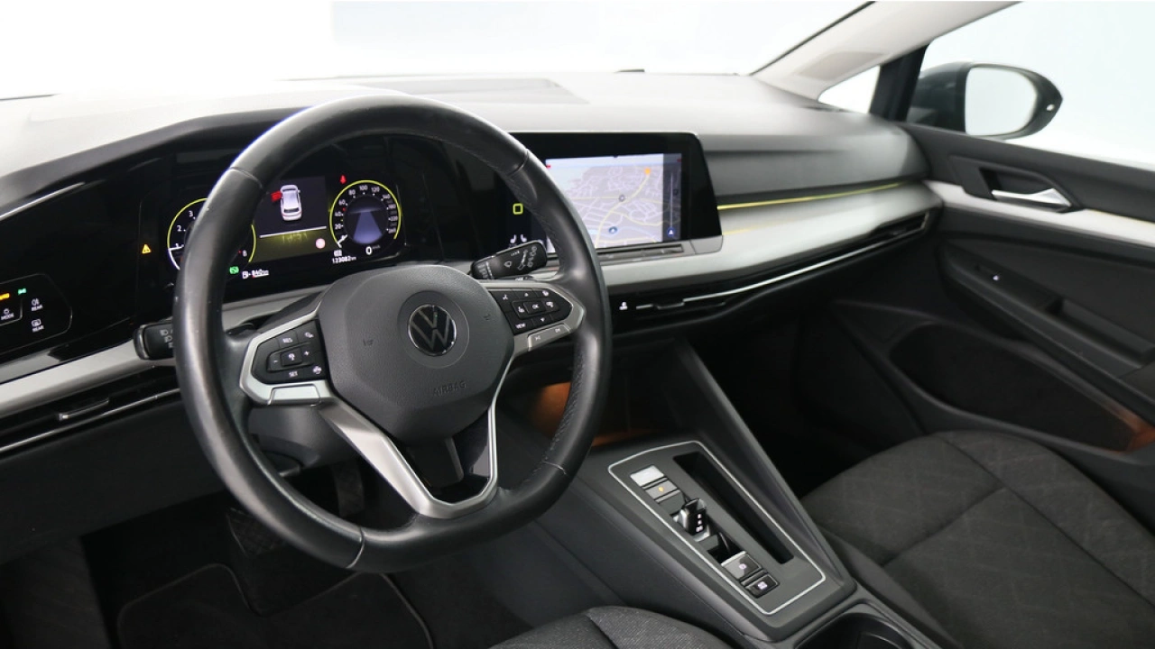 Volkswagen Golf 1.0 eTSI 110pk Life DSG