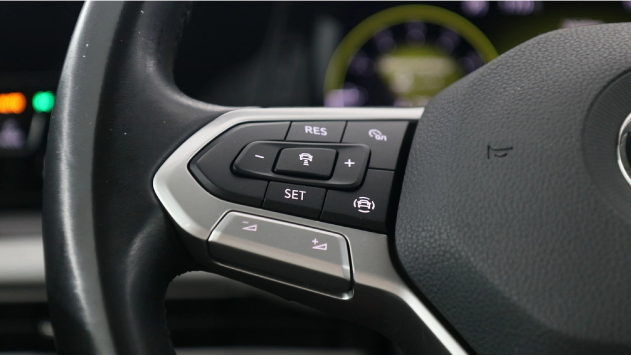 Volkswagen Golf 1.0 eTSI 110pk Life DSG