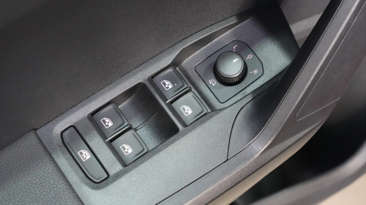 SEAT Arona 1.0 TSI 95pk Style Business Intense