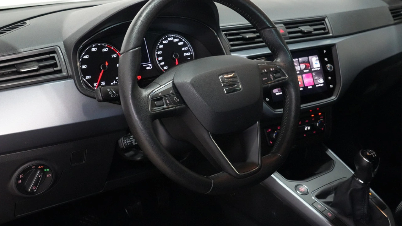 SEAT Arona 1.0 TSI 95pk Style Business Intense