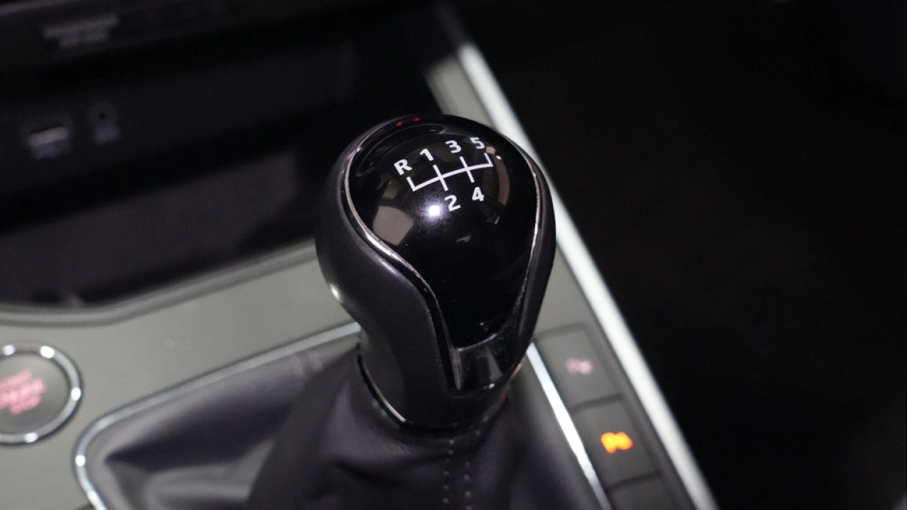 SEAT Arona 1.0 TSI 95pk Style Business Intense