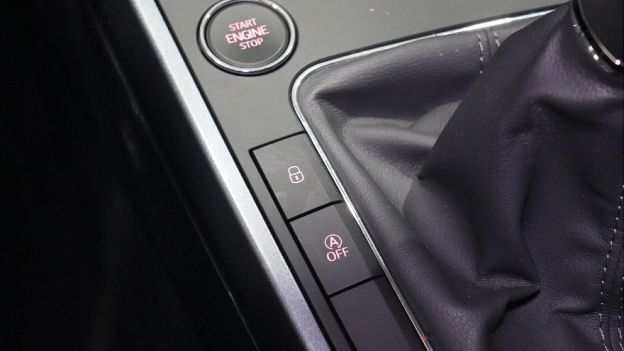 SEAT Arona 1.0 TSI 95pk Style Business Intense