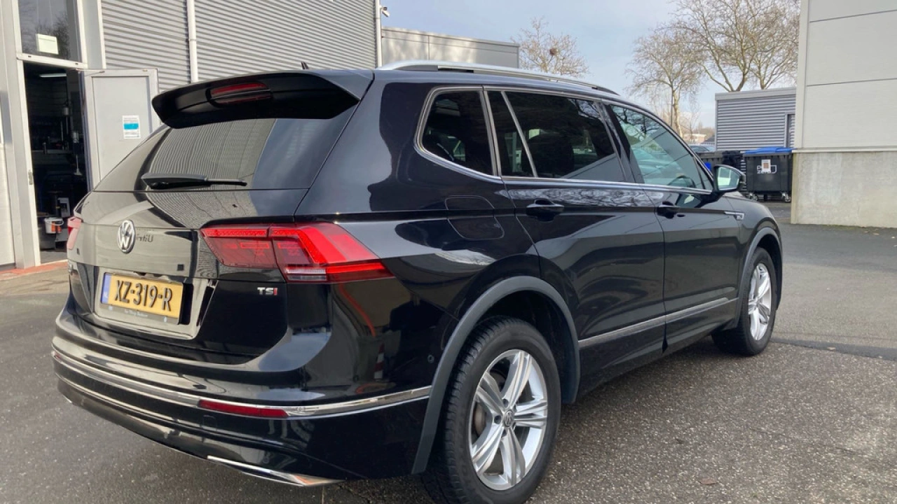 Volkswagen Tiguan Allspace 1.5 TSI Highline Business R