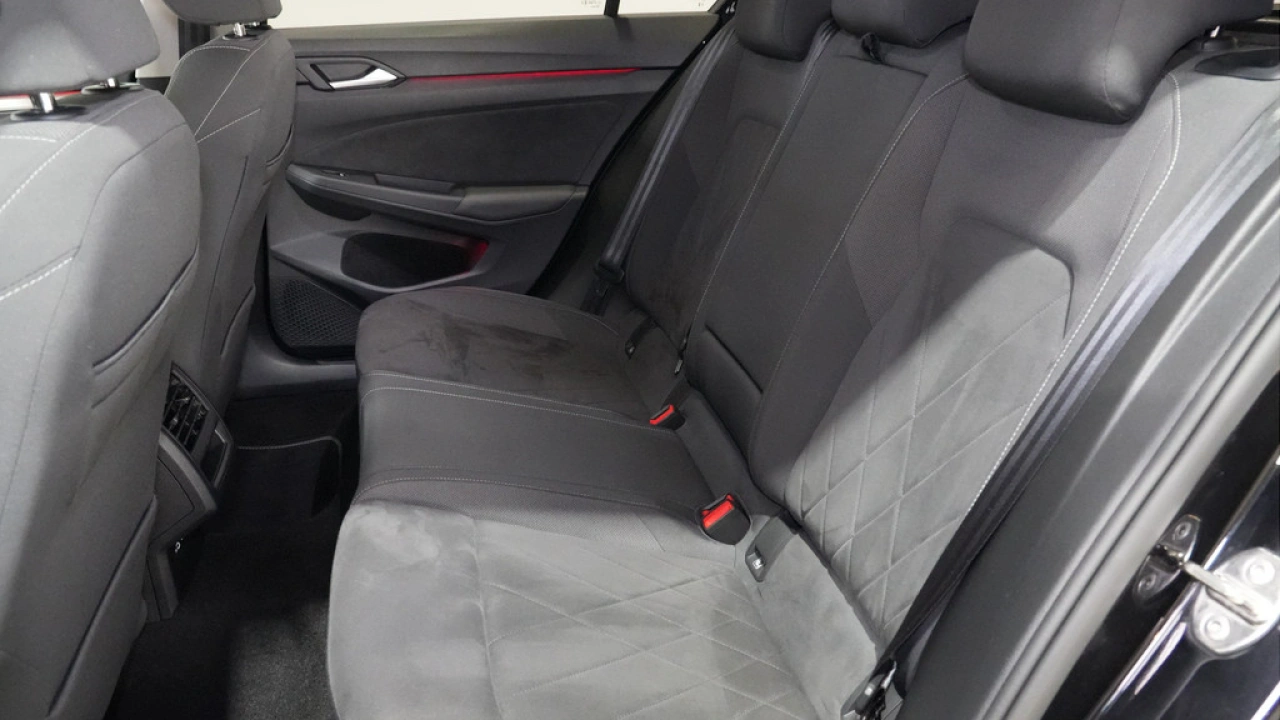 Volkswagen Golf 1.0 eTSI 110pk DSG Life Business