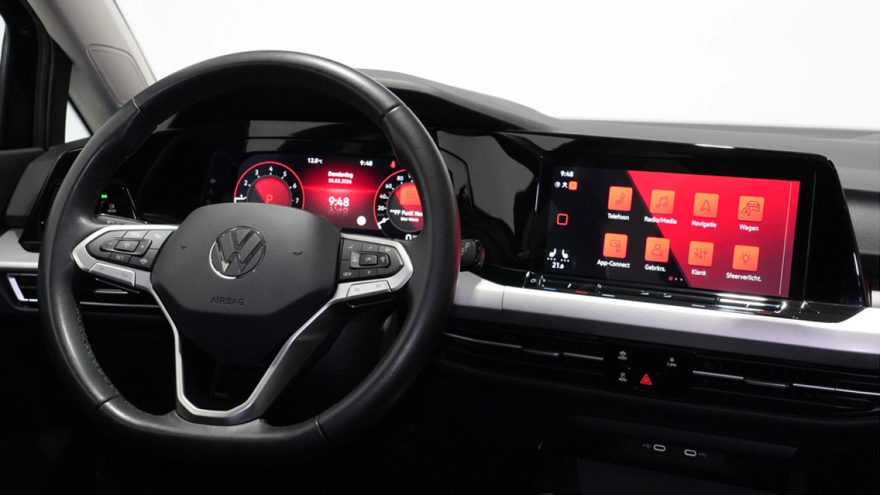 Volkswagen Golf 1.0 eTSI 110pk DSG Life Business