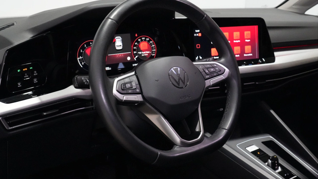 Volkswagen Golf 1.0 eTSI 110pk DSG Life Business