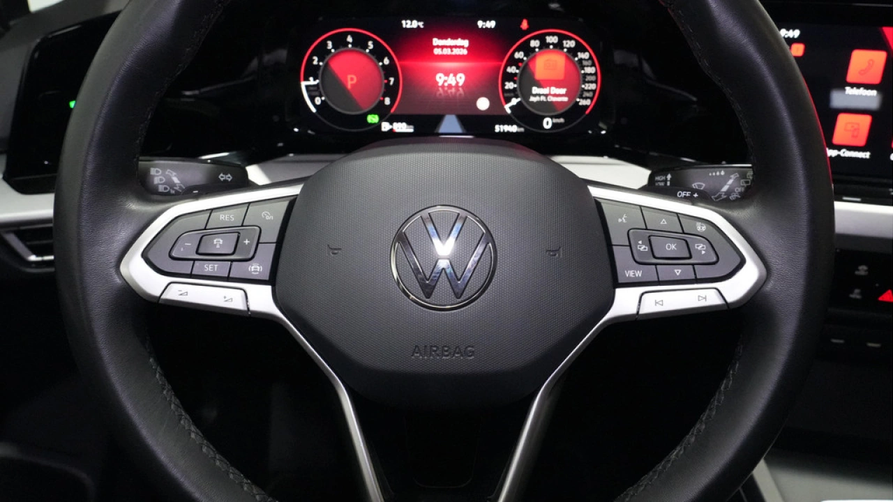 Volkswagen Golf 1.0 eTSI 110pk DSG Life Business