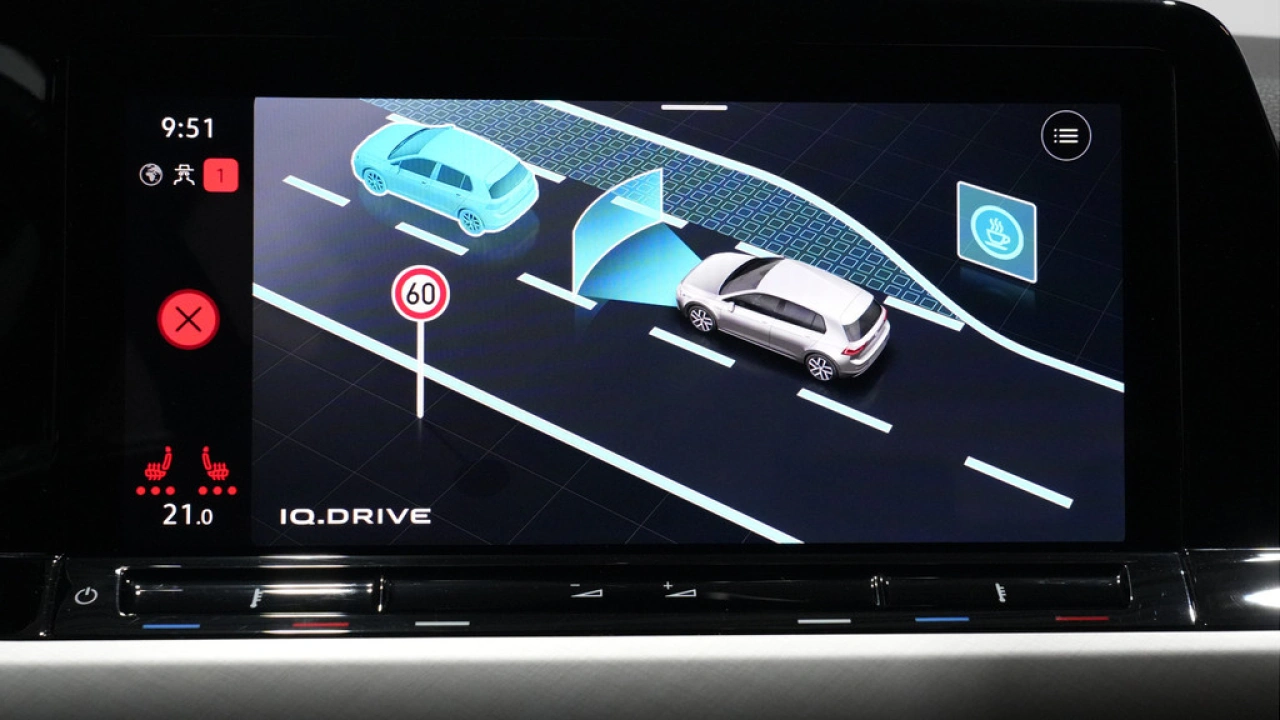 Volkswagen Golf 1.0 eTSI 110pk DSG Life Business