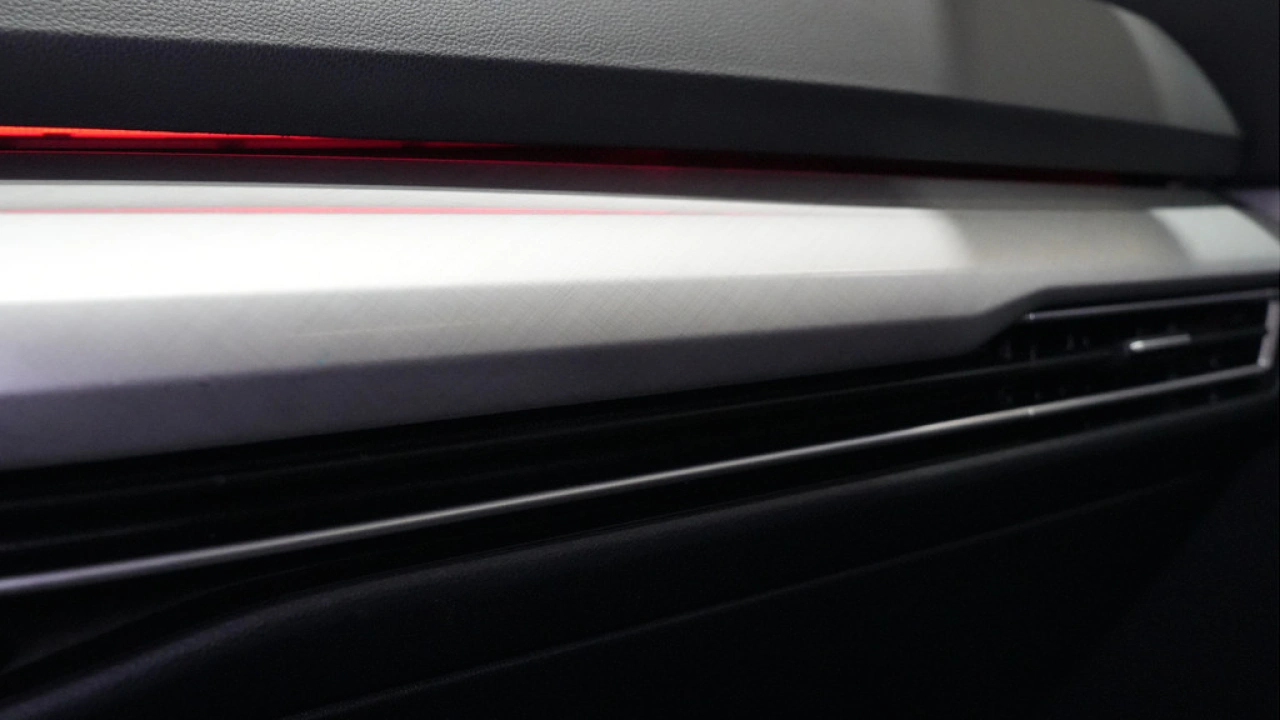 Volkswagen Golf 1.0 eTSI 110pk DSG Life Business