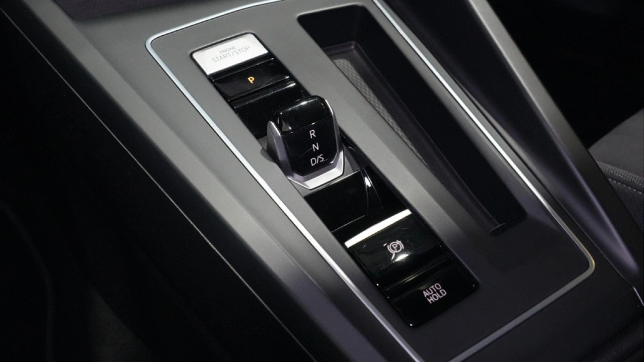 Volkswagen Golf 1.0 eTSI 110pk DSG Life Business