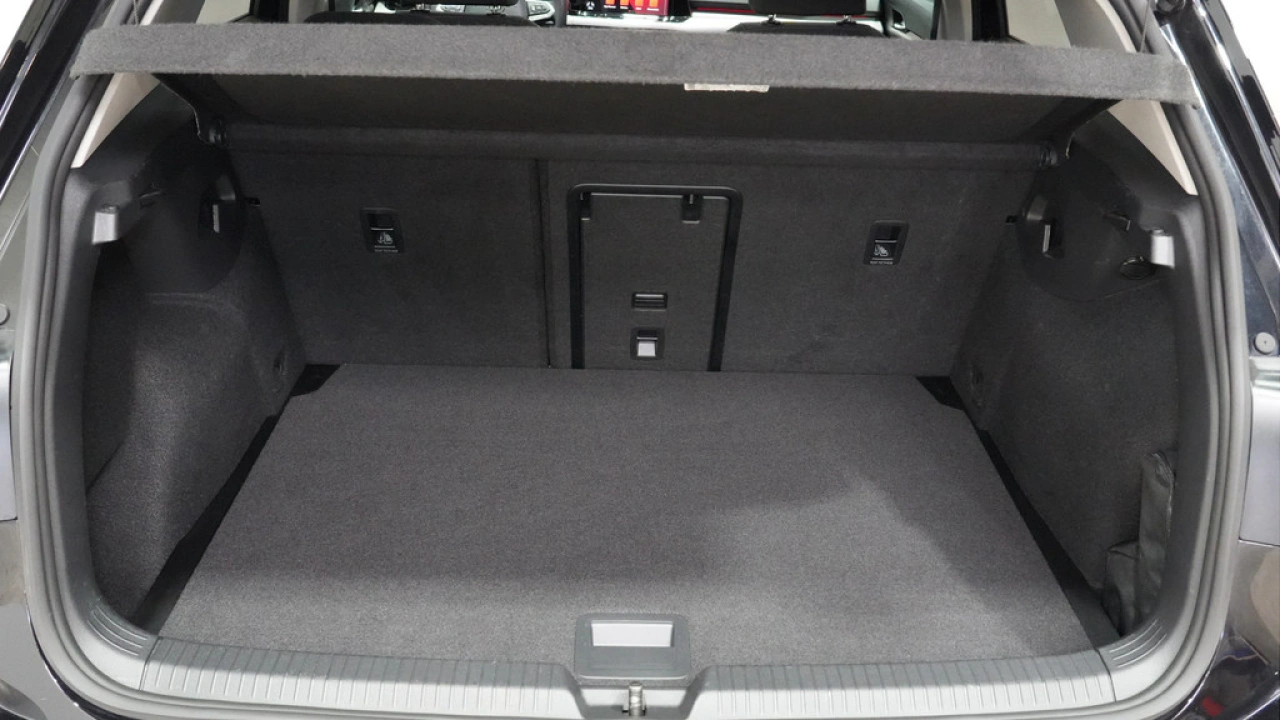 Volkswagen Golf 1.0 eTSI 110pk DSG Life Business