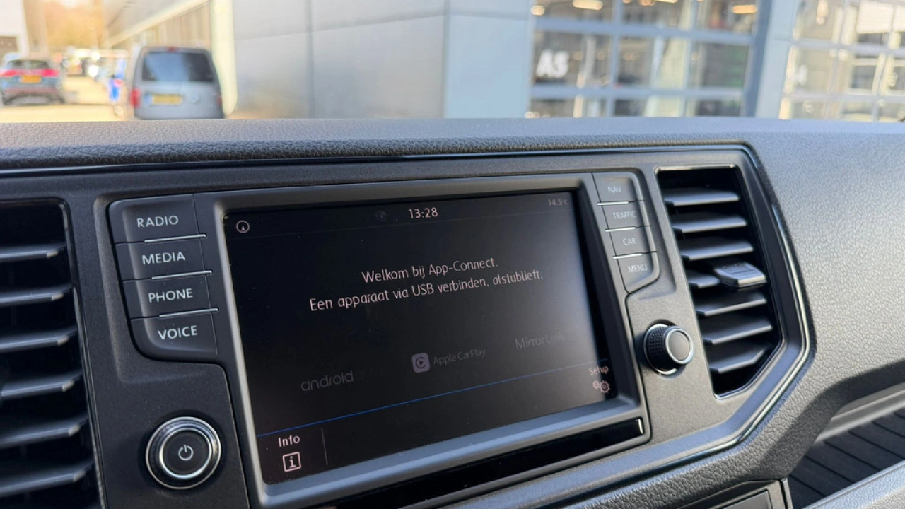 VW Bedrijfswagens Crafter L3H2 2.0 TDI 102pk 3.5T Comfortline