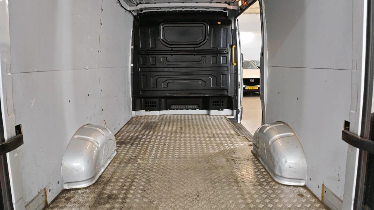 VW Bedrijfswagens Crafter L3H2 2.0 TDI 102pk 3.5T Comfortline