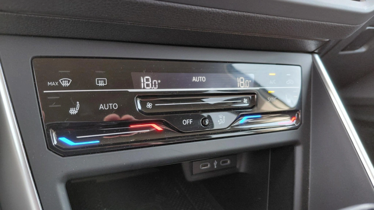 Volkswagen Polo 1.0 TSI Life Business | Camera | Climatronic | VERWACHT |