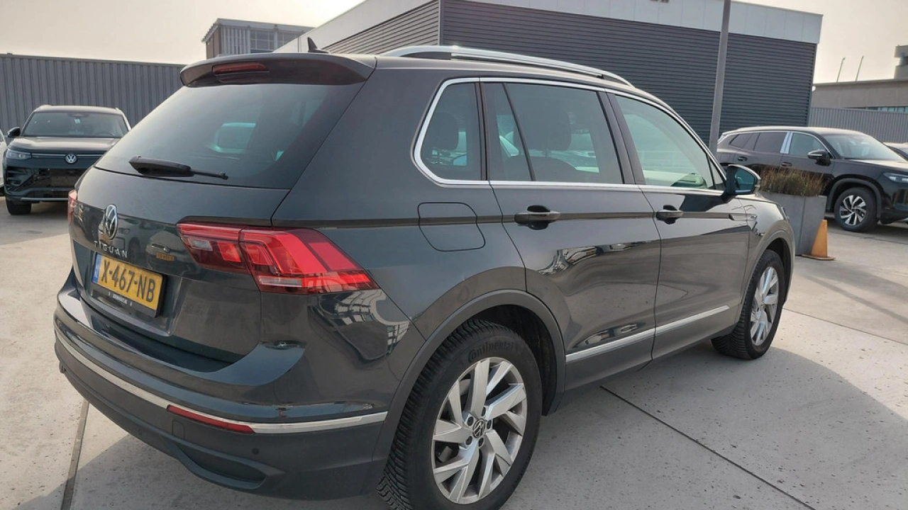 Volkswagen Tiguan 1.5 TSI Life Business | Camera | Ergo Stoel | Trekhaak | Verwarmd stuur | VERWACHT