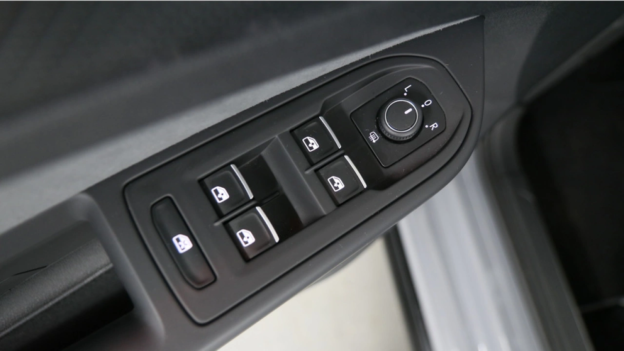 Volkswagen Golf 1.5 eTSI 130pk R-Line Business DSG