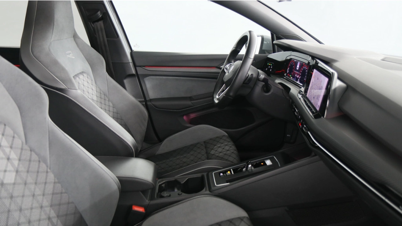 Volkswagen Golf 1.5 eTSI 130pk R-Line Business DSG