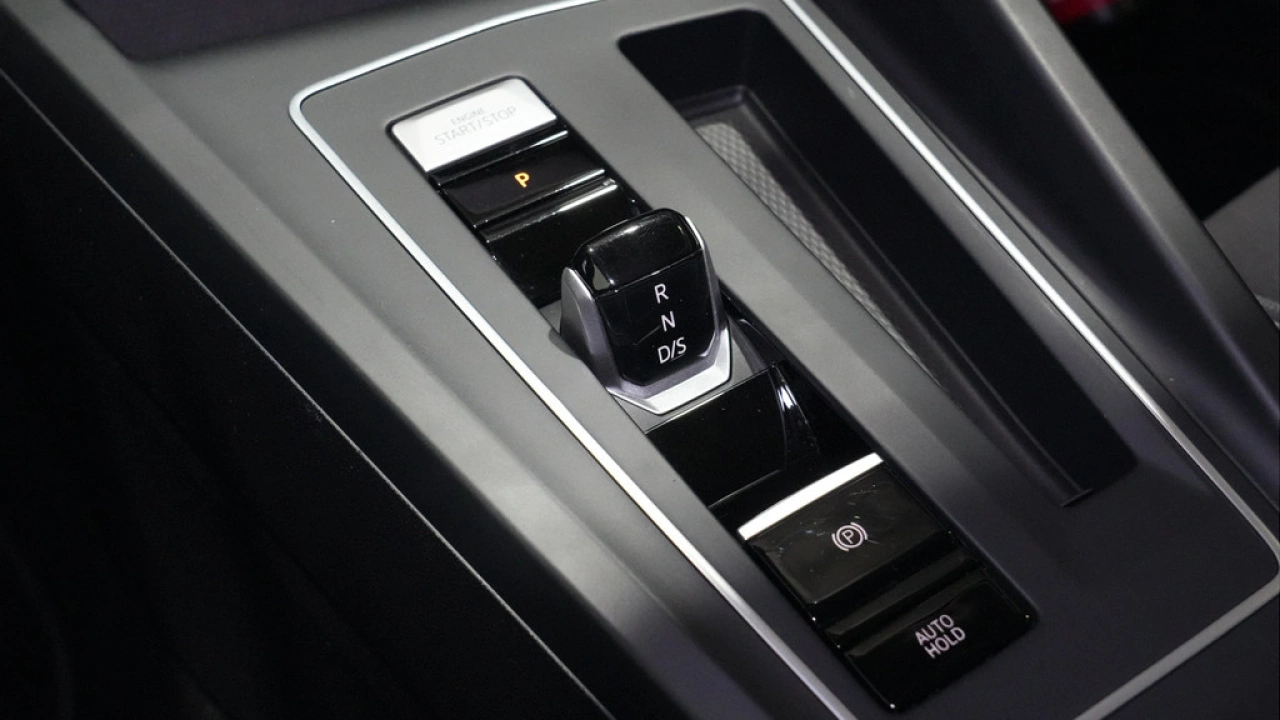 Volkswagen Golf 1.0 eTSI 110pk Life Business