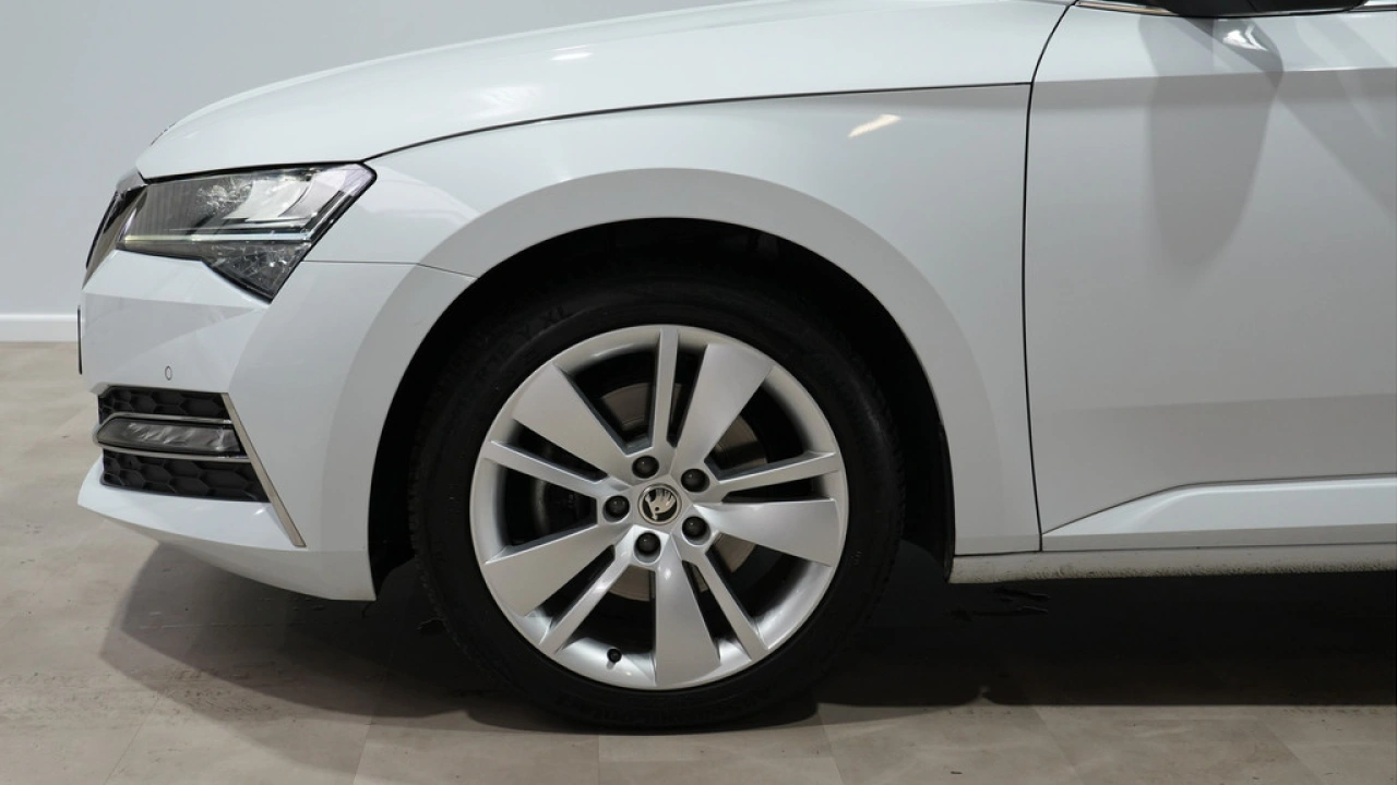 Škoda Superb Combi 1.4 TSI iV 204pk Business Edition Plus