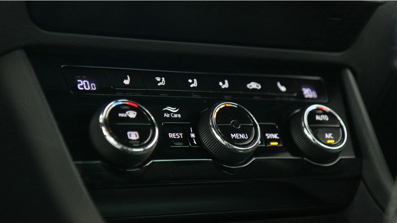 Škoda Superb Combi 1.5 TSI 150pk ACT Sportline Business DSG