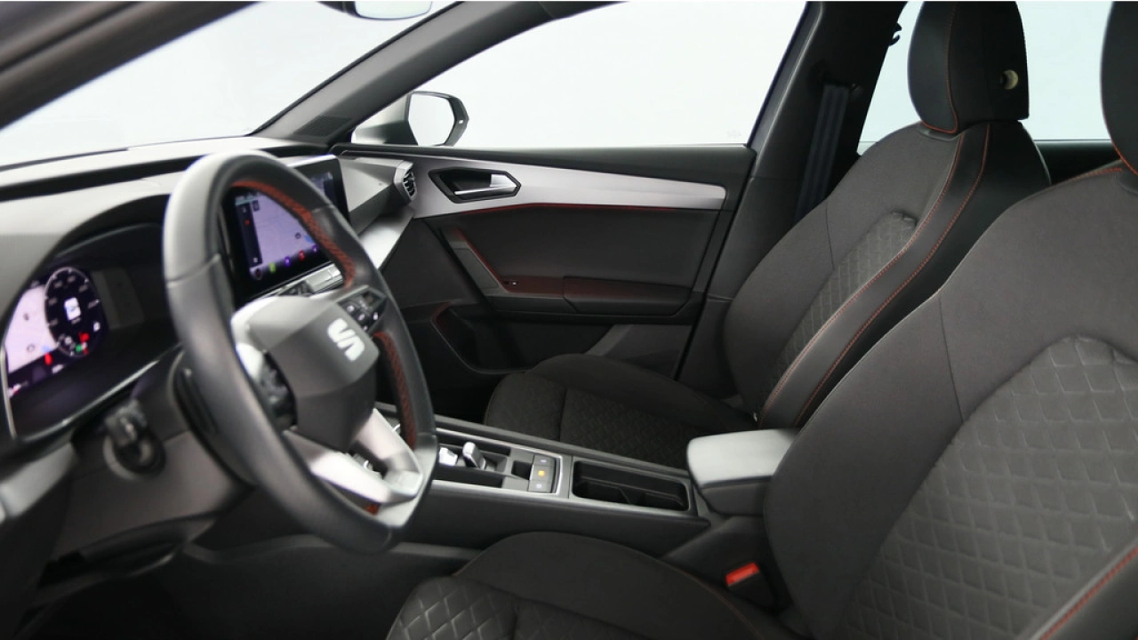 SEAT Leon Sportstourer 1.5 eTSI 150pk FR Business DSG