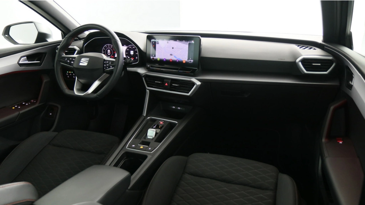 SEAT Leon Sportstourer 1.5 eTSI 150pk FR Business DSG