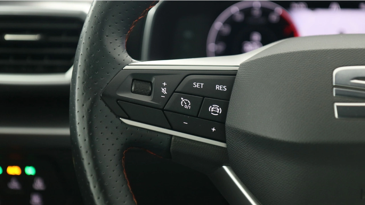 SEAT Leon Sportstourer 1.5 eTSI 150pk FR Business DSG