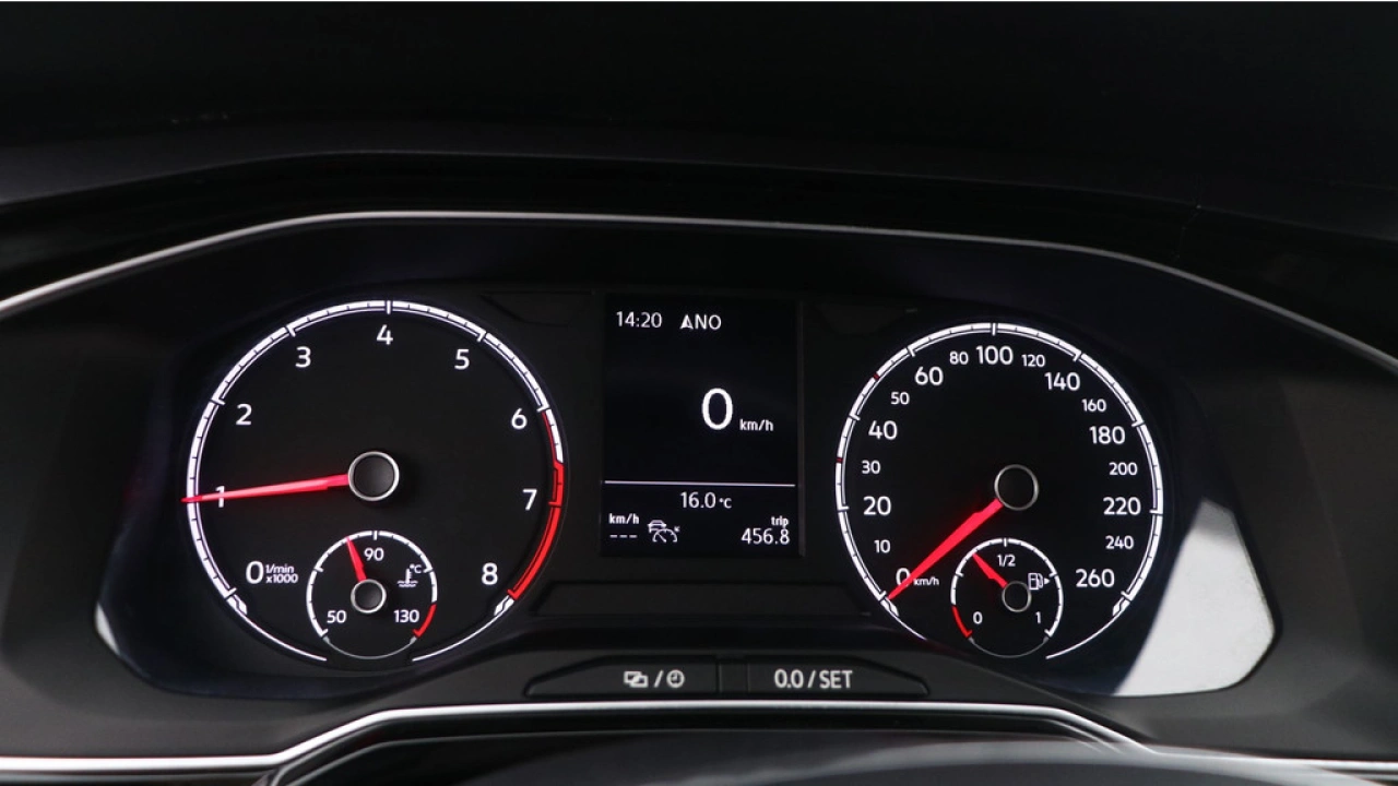 Volkswagen Polo 1.0 TSI 95pk Highline Navigatie Trekhaak