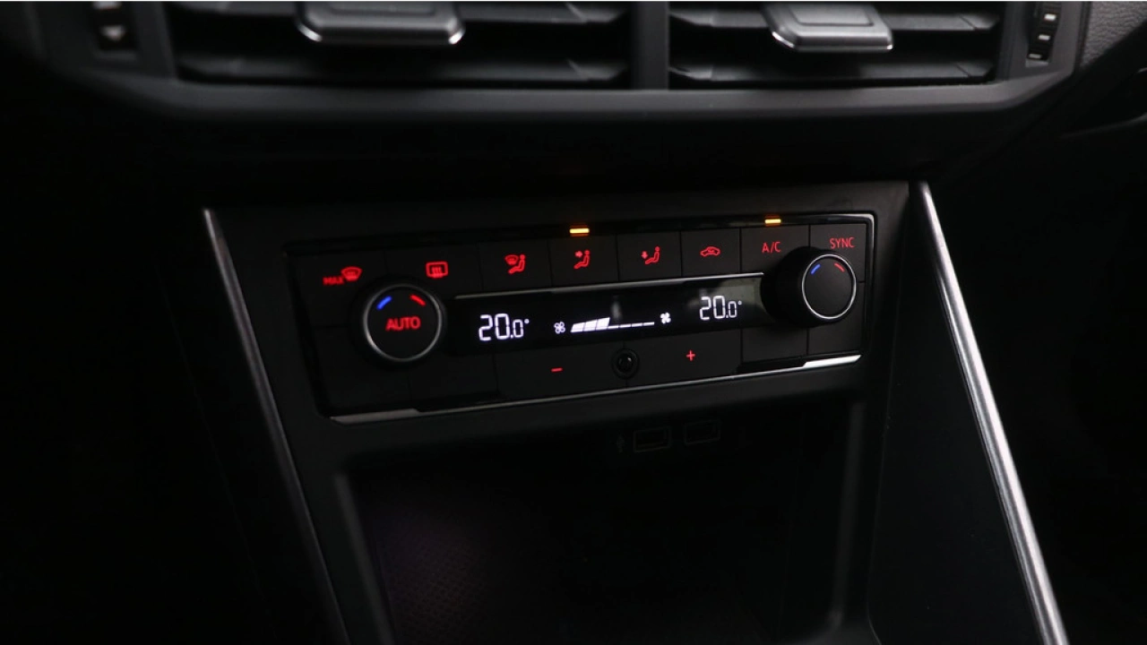 Volkswagen Polo 1.0 TSI 95pk Highline Navigatie Trekhaak