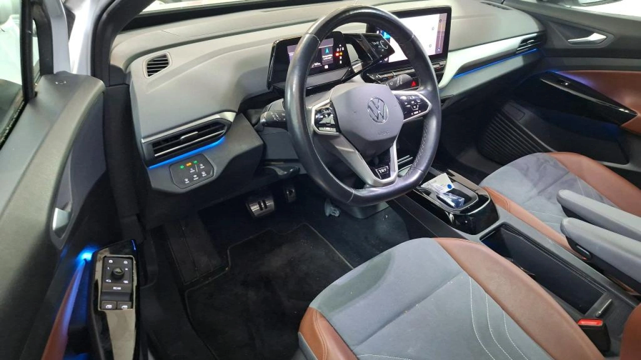 Volkswagen ID.4 First 77 kWh 204pk Navigatie Trekhaak