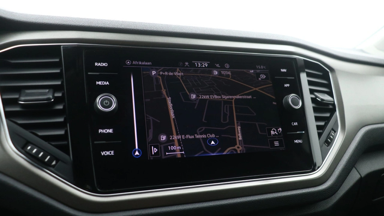 Volkswagen T-Roc 1.0 TSI 110pk Style Navigatie climatronic