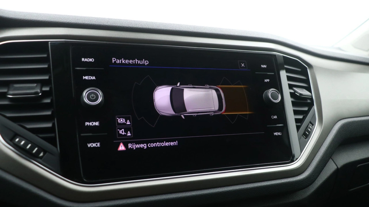 Volkswagen T-Roc 1.0 TSI 110pk Style Navigatie climatronic