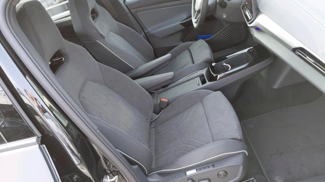 Volkswagen ID.4 Pro Limited Edition Plus 77 kWh | Trekhaak | Panoramadak |