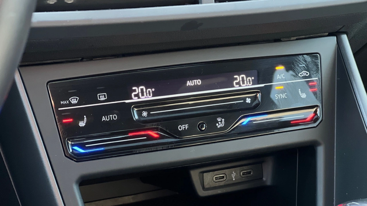 Volkswagen Taigo 1.0 TSI 110pk DSG R-Line Business Panoramadak