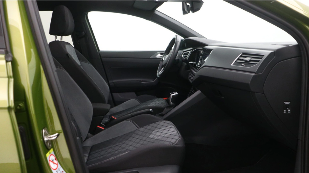 Volkswagen Taigo 1.0 TSI 110pk DSG R-Line Business Panoramadak