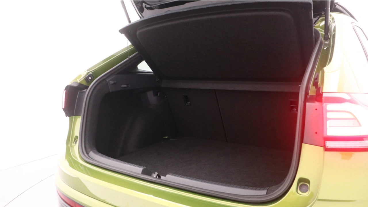 Volkswagen Taigo 1.0 TSI 110pk DSG R-Line Business Panoramadak