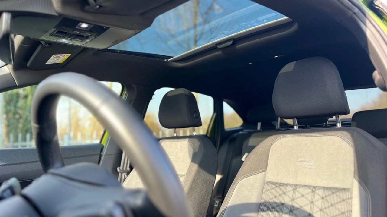 Volkswagen Taigo 1.0 TSI 110pk DSG R-Line Business Panoramadak